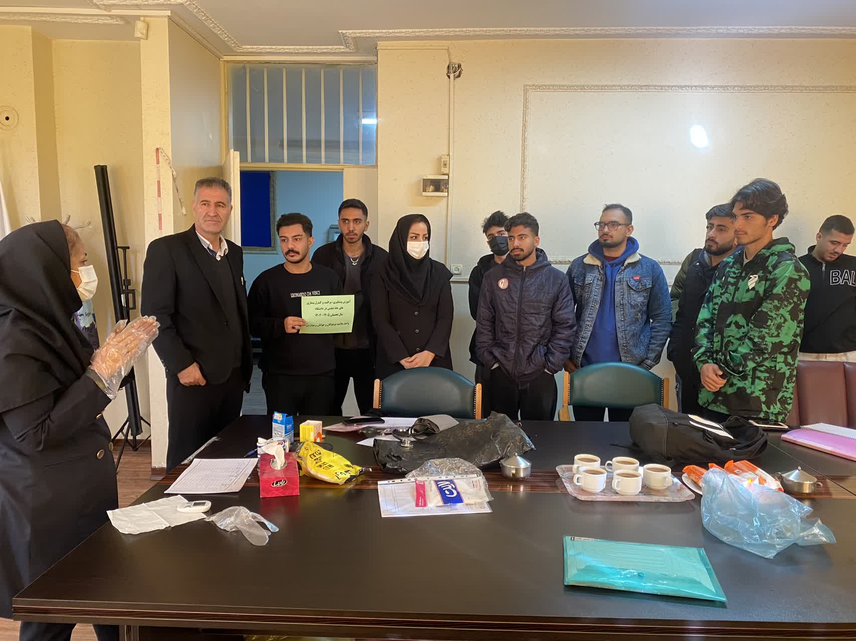 ارائه خدمات متنوعی شامل تن‌سنجی (اندازه‌گیری قد، وزن و نمایه توده بدنی)، غربالگری سلامت روان توسط کارشناسان بهداشت