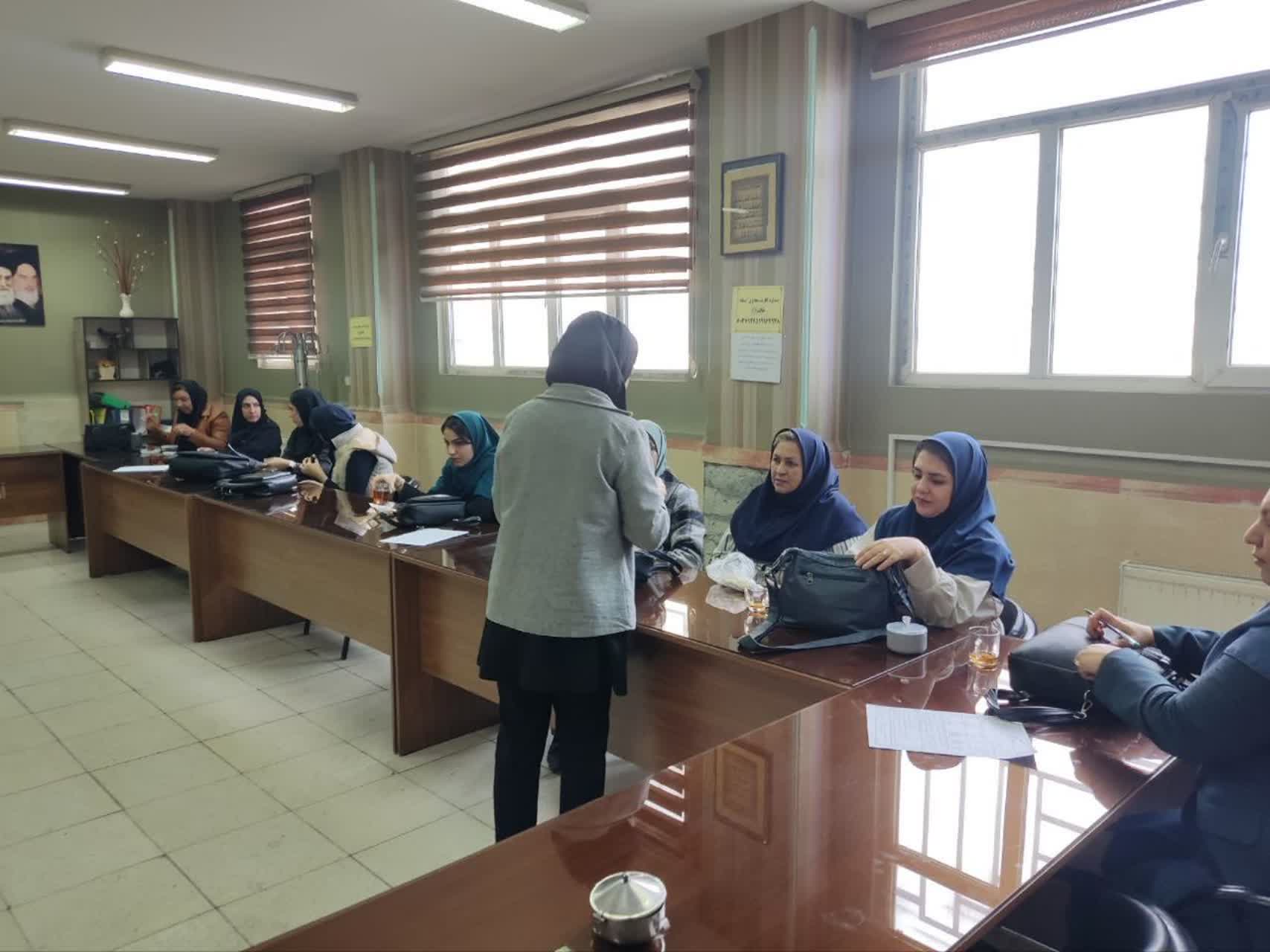 اولین روز هفته ملی جوان با شعار(( اصلاح سبک زندگی سالم))