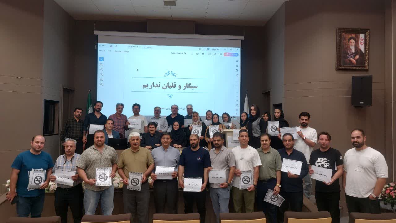 ارائخ آموزش‌های لازم و دستورالعمل‌های مرتبط با کنترل و پیشگیری از مصرف دخانیات در محیط کار به متصدیان اصناف شهرستان