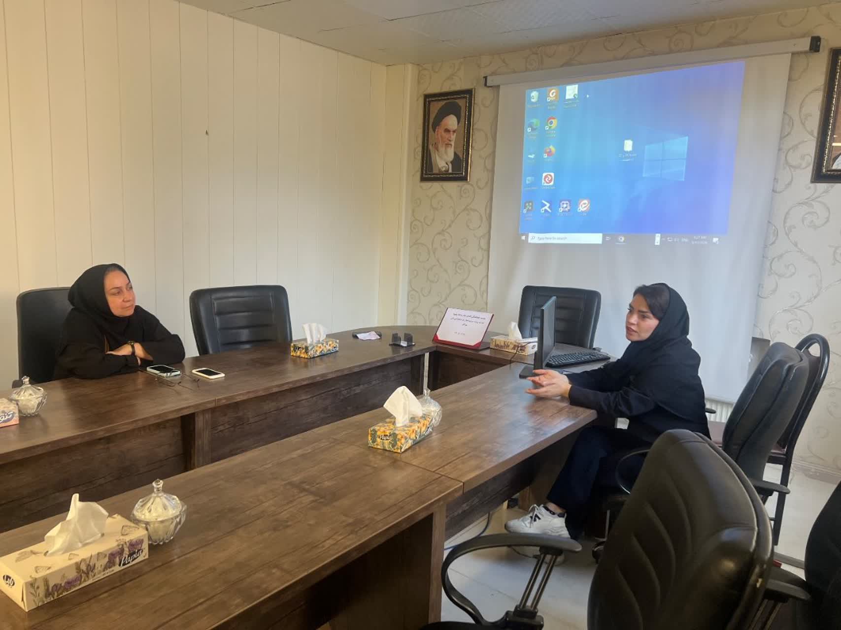  تأکید بر نقش پزشکان در آموزش صحیح مصرف نمک یددار و نحوه نگهداری آن بر اساس پمفلت‌های آموزشی